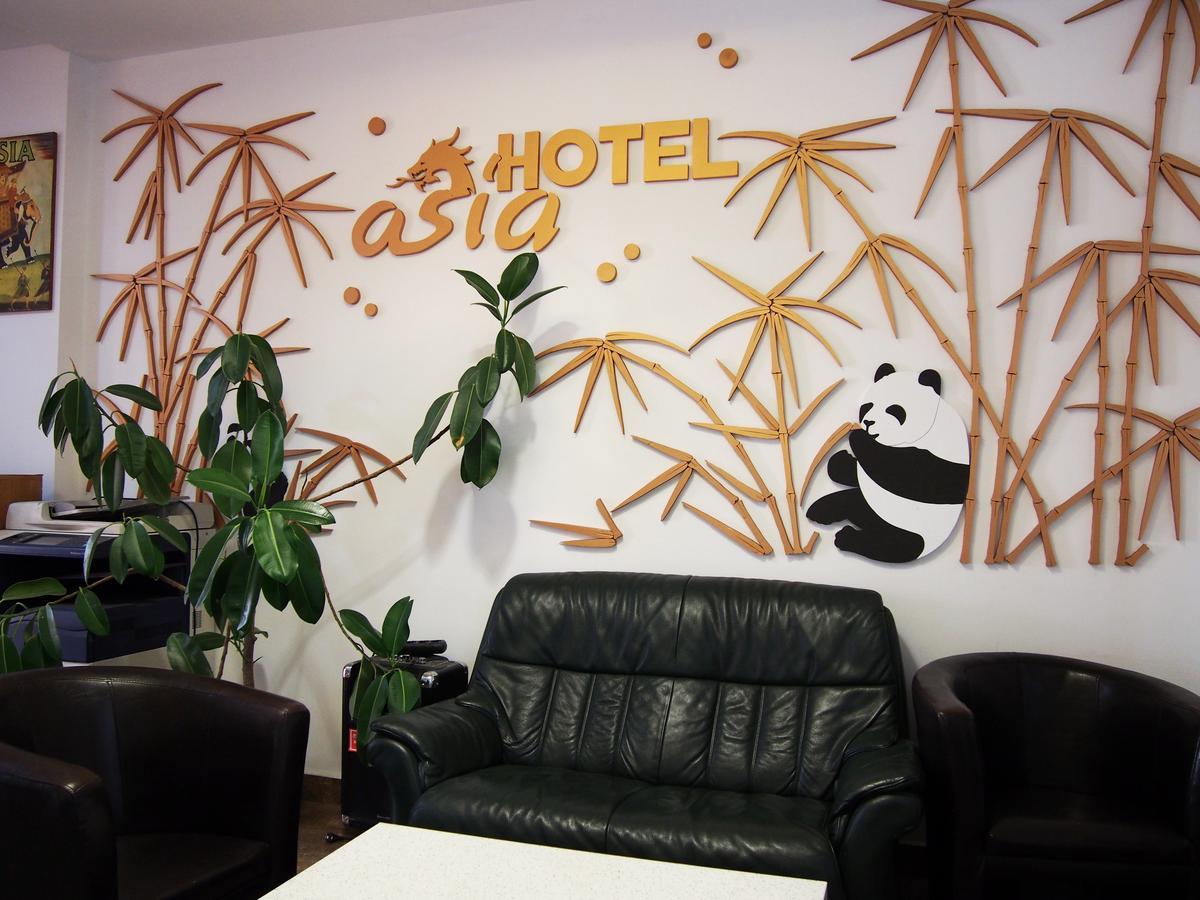 Asia Hotel Тиргу-Жіу Екстер'єр фото
