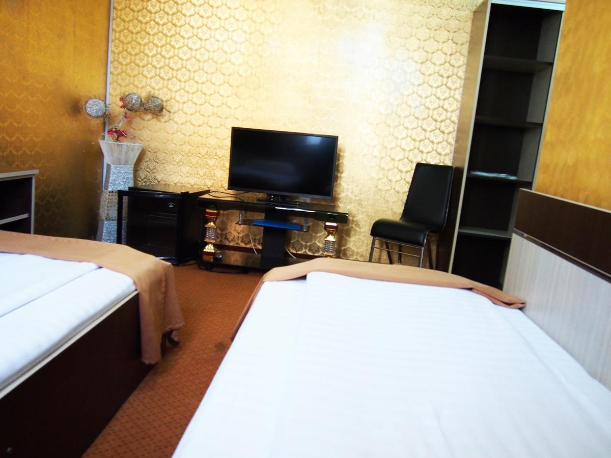 Asia Hotel Тиргу-Жіу Екстер'єр фото