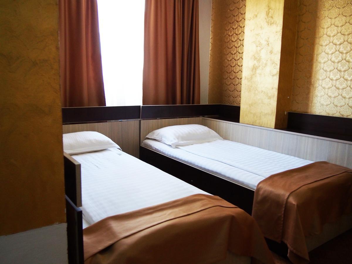 Asia Hotel Тиргу-Жіу Екстер'єр фото