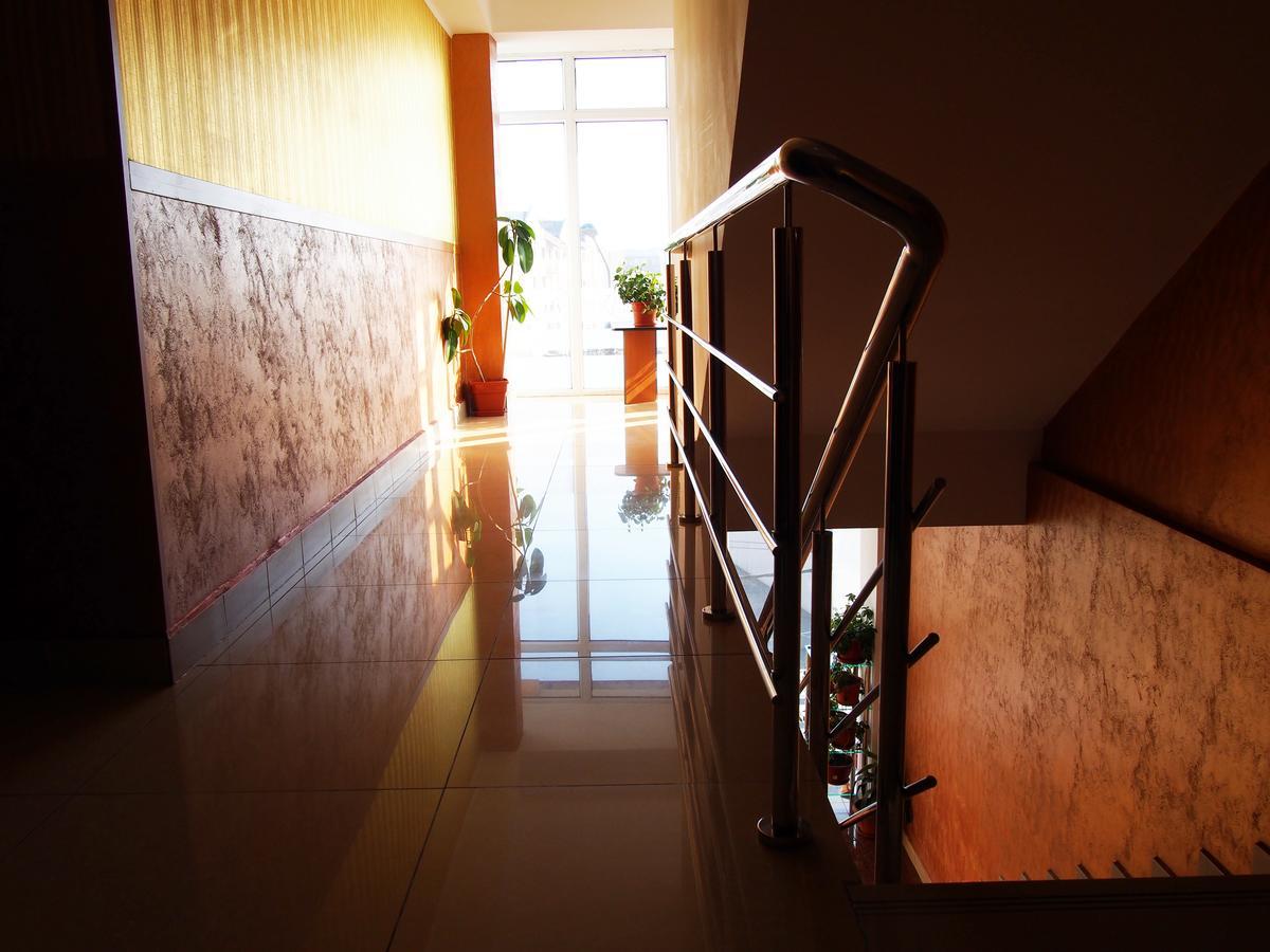Asia Hotel Тиргу-Жіу Екстер'єр фото